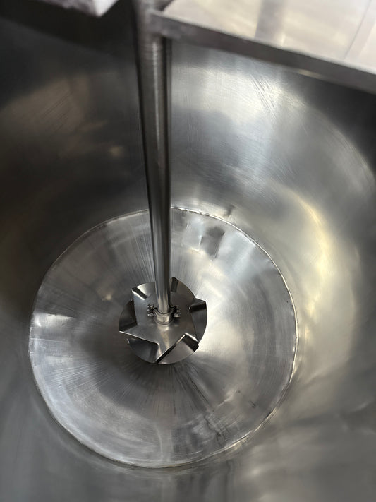 Agitador con reactor p/esmalte de
80Kg Motor Weg Mod. TE1BFOX01