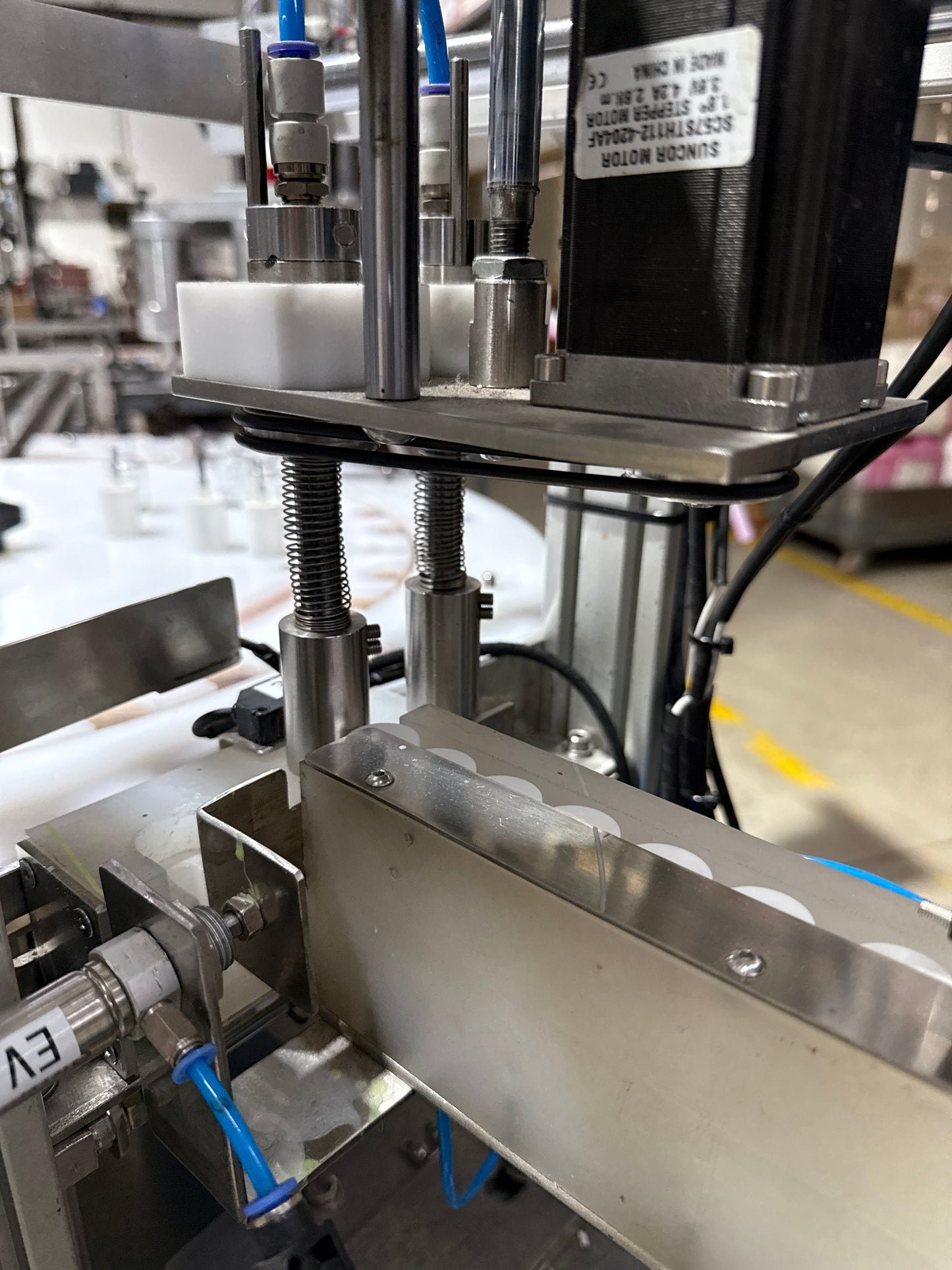 Colocadora de tapa Automatica TAPA 216