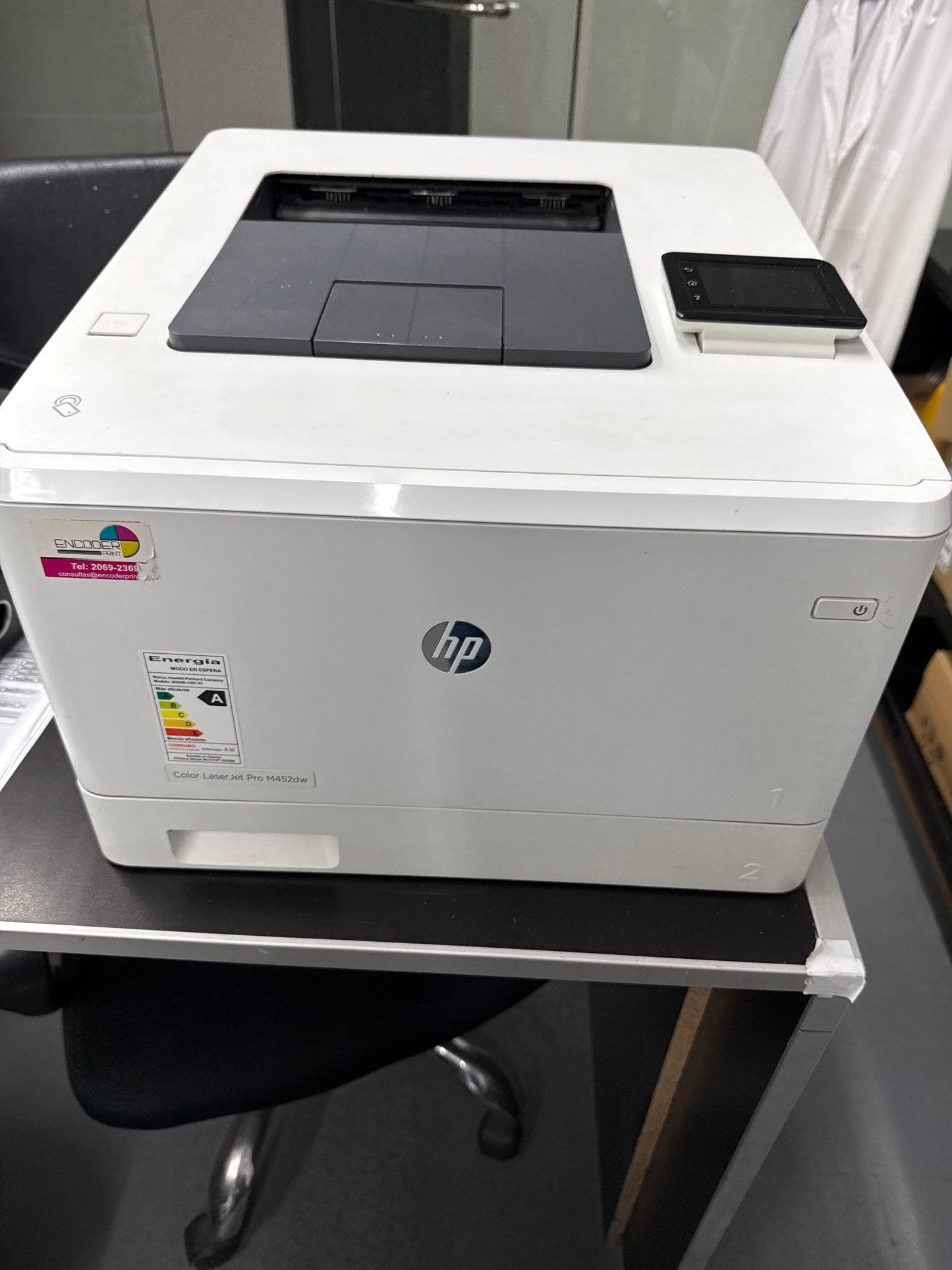 Impresora color láser M452W