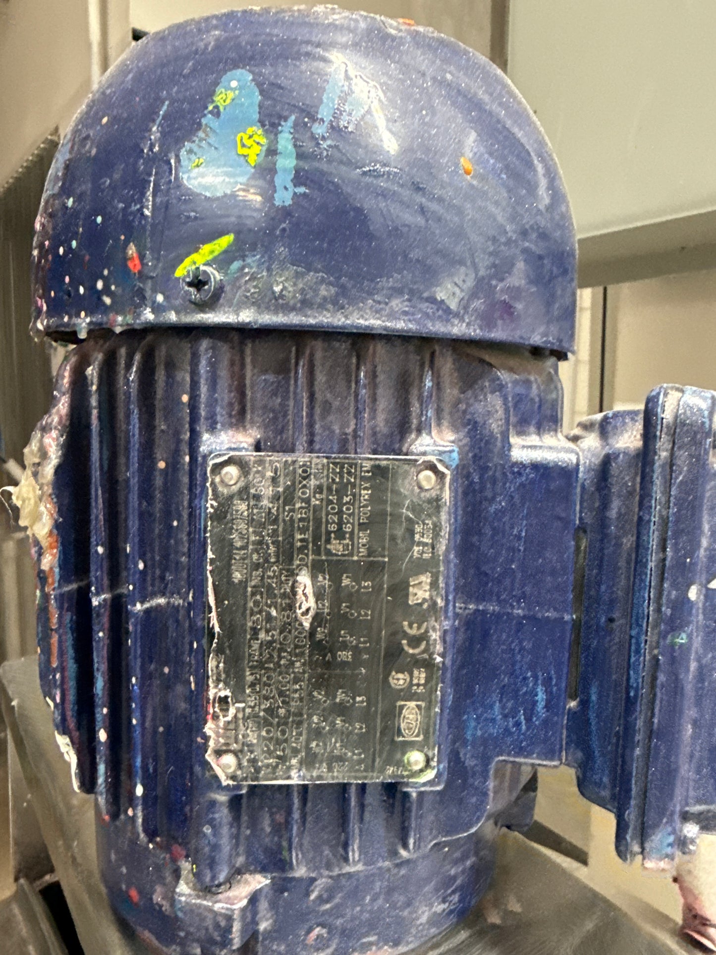 Agitador con reactor p/esmalte de
80Kg Motor Weg Mod. TE1BFOX01