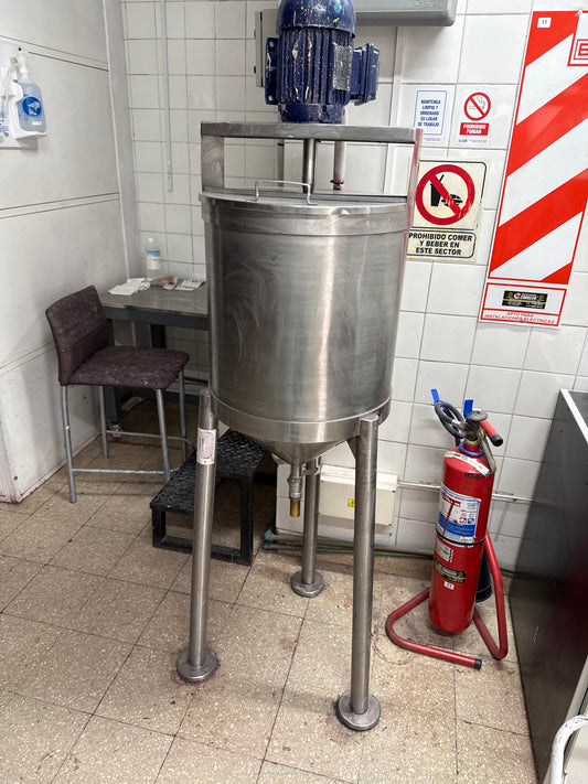 Agitador con reactor p/esmalte de
80Kg Motor Weg Mod. TE1BFOX01