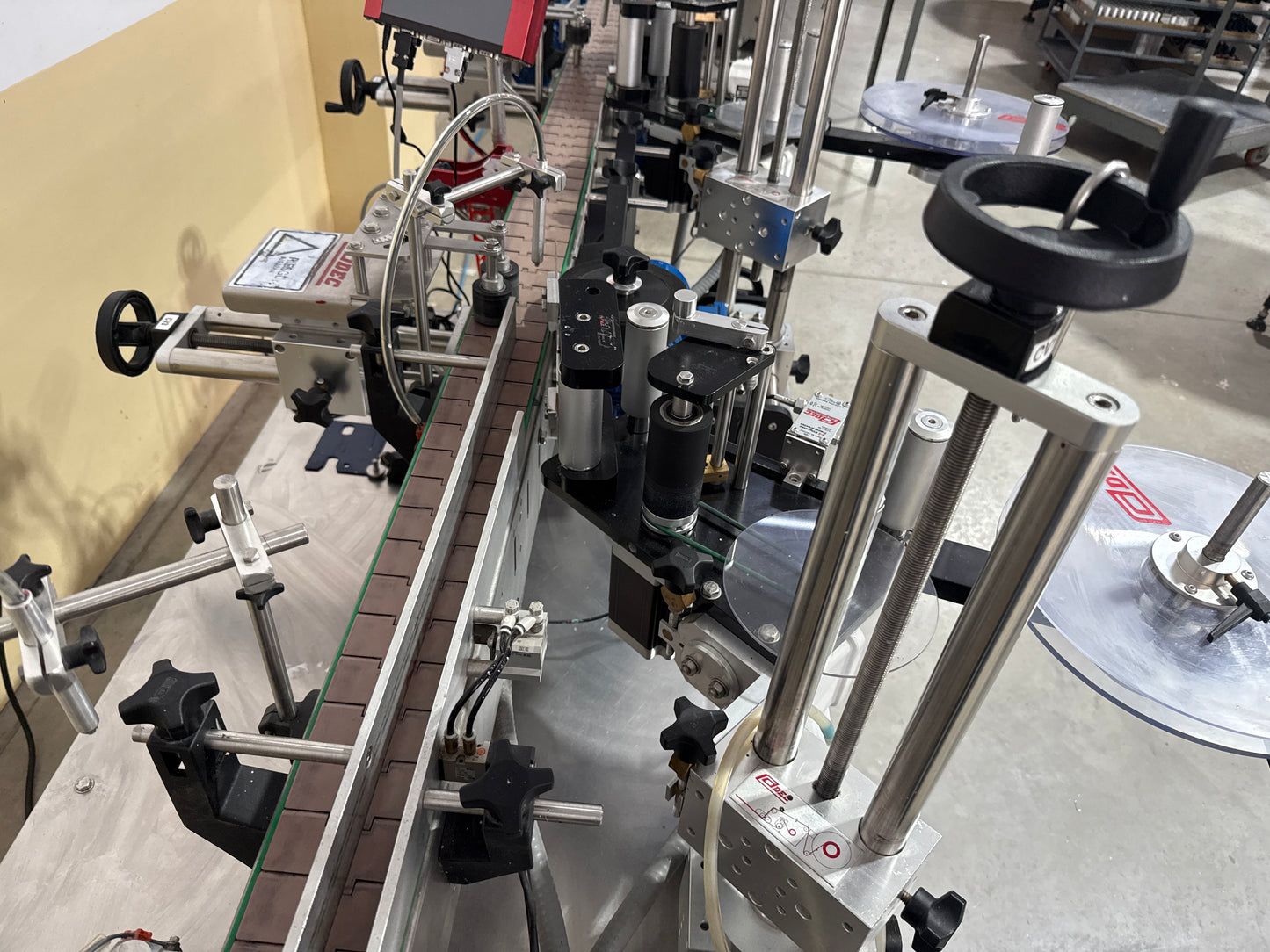 Etiquetadora automática Cilíndrico Cadec