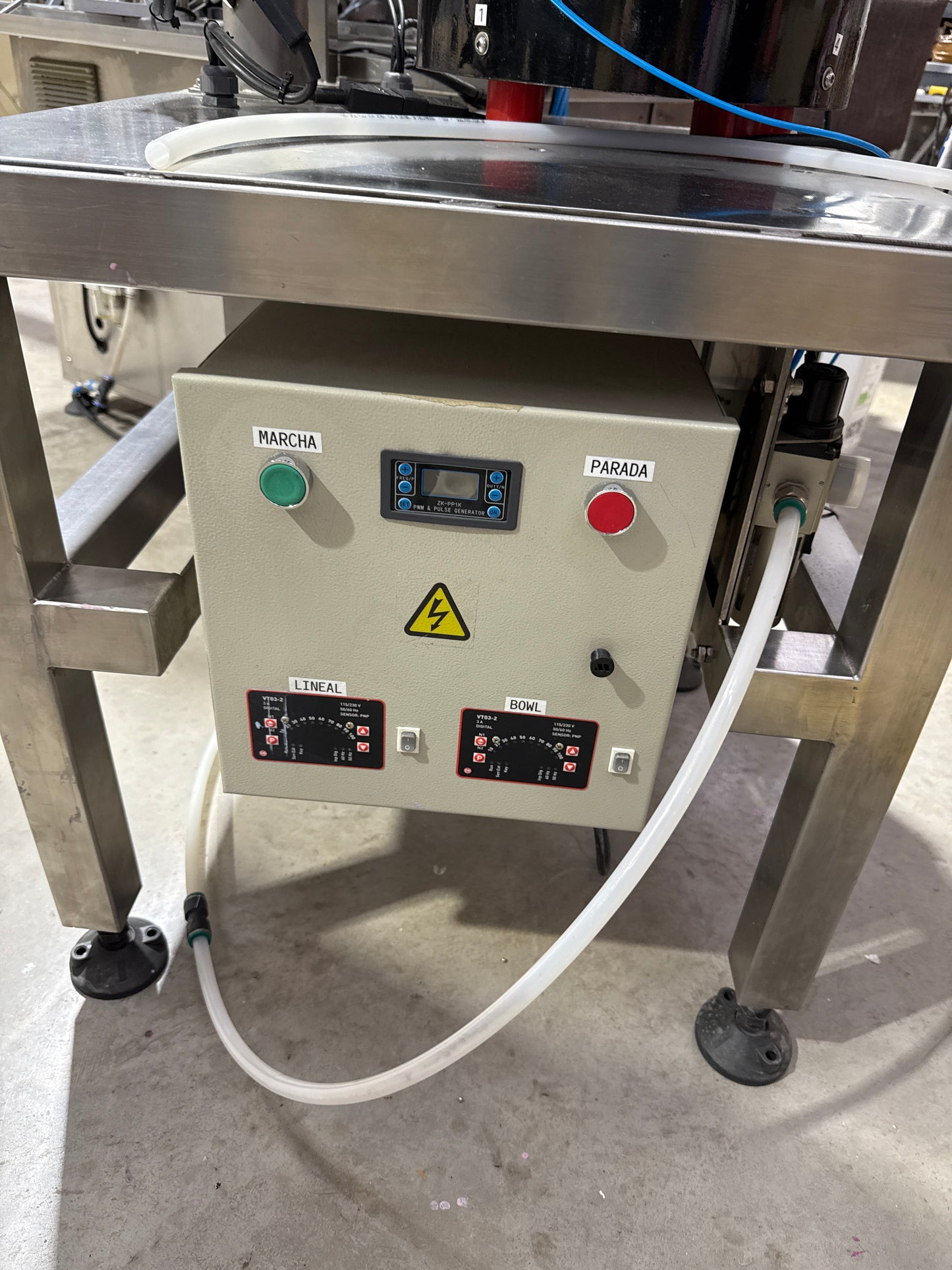 Colocadora de tapa Automatica TAPA 216