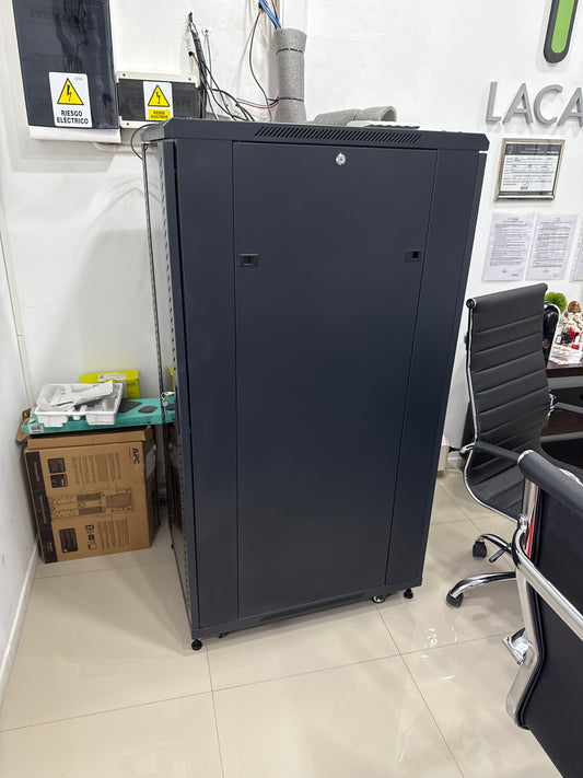 Rack para servidor GLC 30 UN Puerta Vidrio + Ventilacion