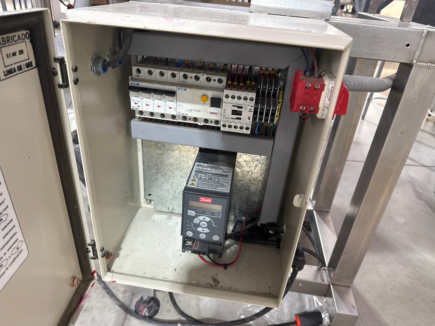 Colocadora de sobretapa Cadec Mod. TPI3000